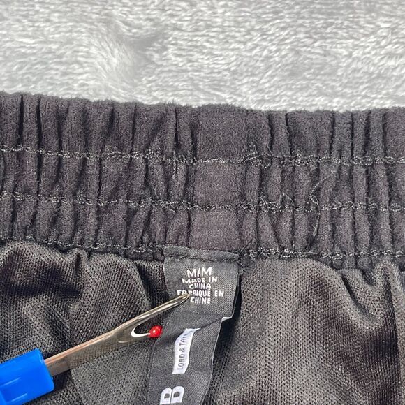 Design Lab Shorts Medium Black Faux Suede Laser Cut Scalloped Hem Lord & Taylor - Picture 13 of 16